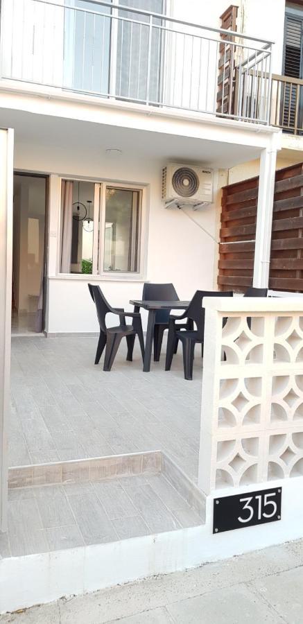 Eros Maisonette In Latchi Area Just 700 Meters Or One-Minute Drive From Polis Municipal Beach Luaran gambar